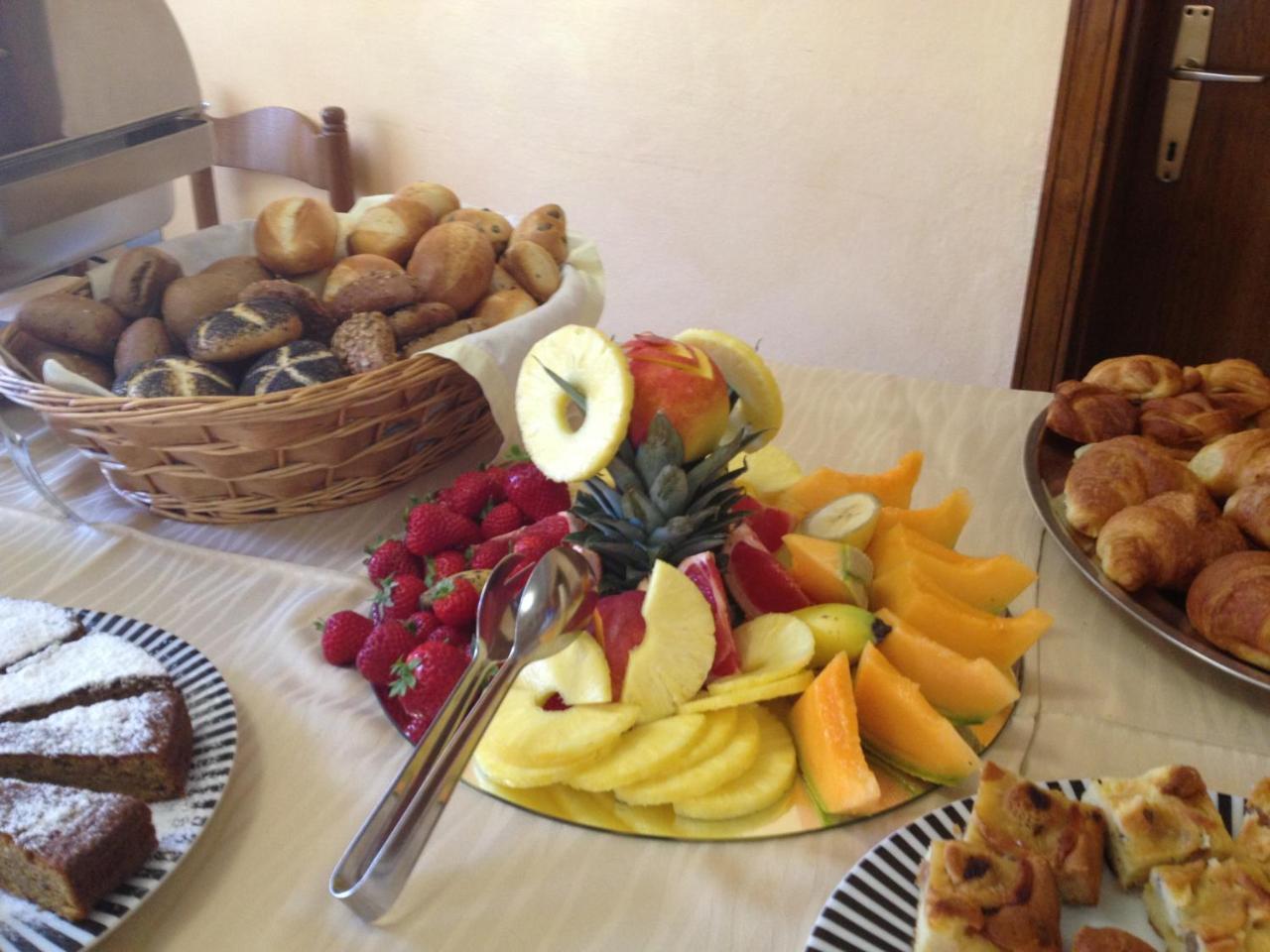 Casez Apparthotel San Zeno  Екстер'єр фото